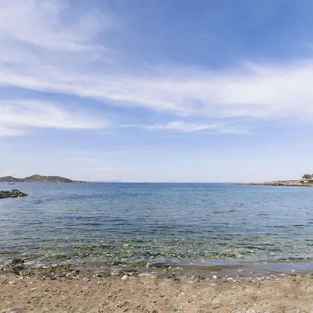Afluencia Complex Naousa (Paros)
